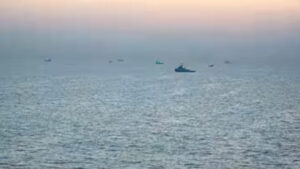 vessels at anchor 16x9