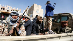 2017-12-04T093302Z_1985128359_RC1C2D245CB0_RTRMADP_3_YEMEN-SECURITY_1
