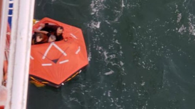 liferaft-pacific-princess-rescue.66705b