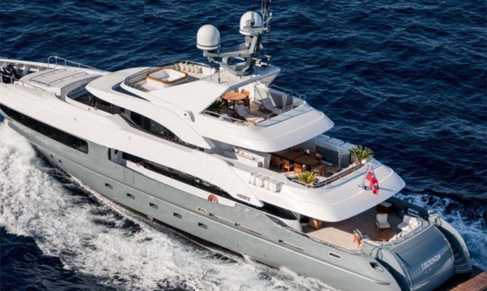 yacht