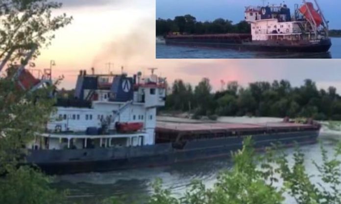 Cargo ship grounding, Russia
