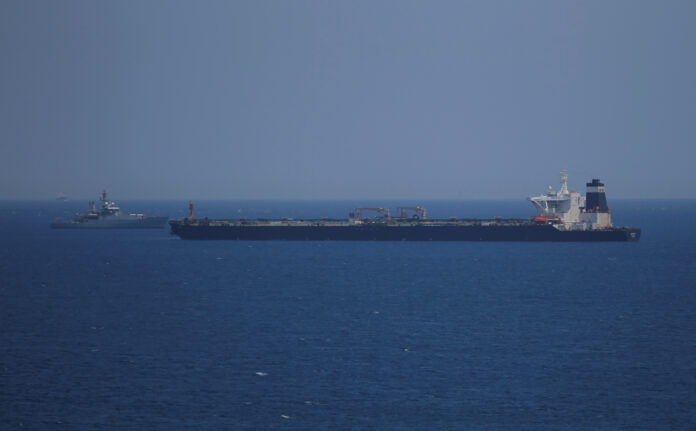 Strait of Hormuz suspends transit of oil tankers